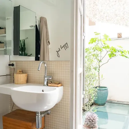 Duplex With Terrace In The Heart Of Lägenhet Paris