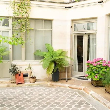 Duplex With Terrace In The Heart Of * Paris